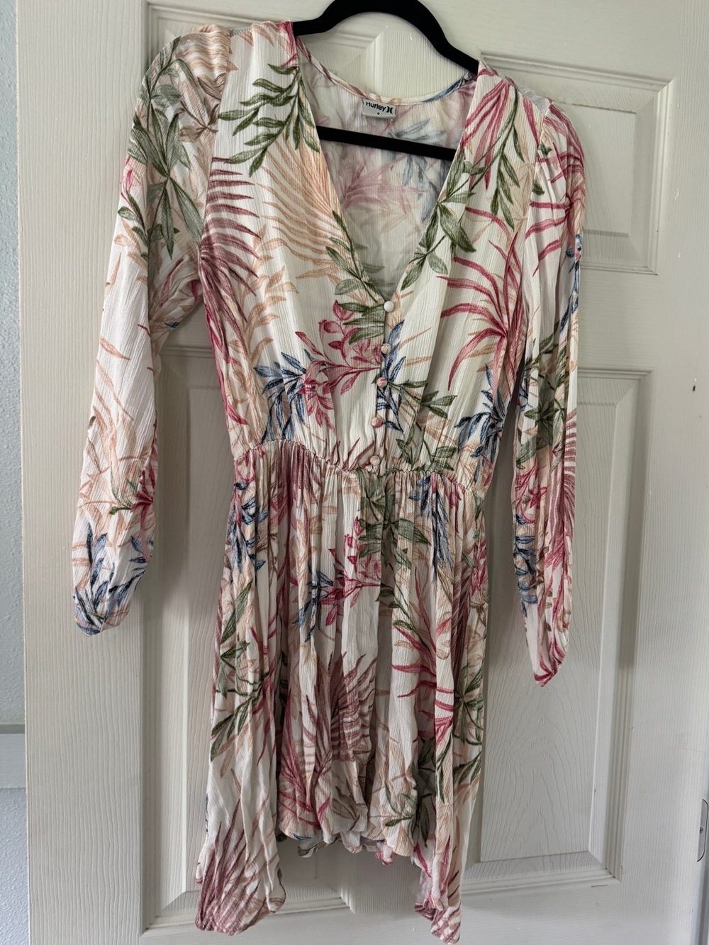 NWOT Hurley White Floral V-Neck Long Sleeve Dress with Green & Pink Leaves